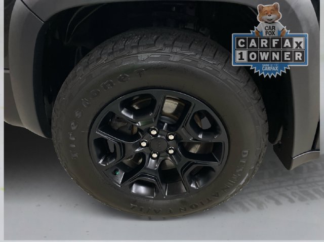 Used 2022 Jeep Cherokee Trailhawk w/ Trailer Tow Group AWD/4WD image 19