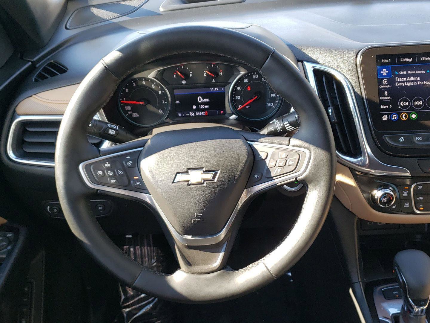 Used 2023 Chevrolet Equinox Premier image 16