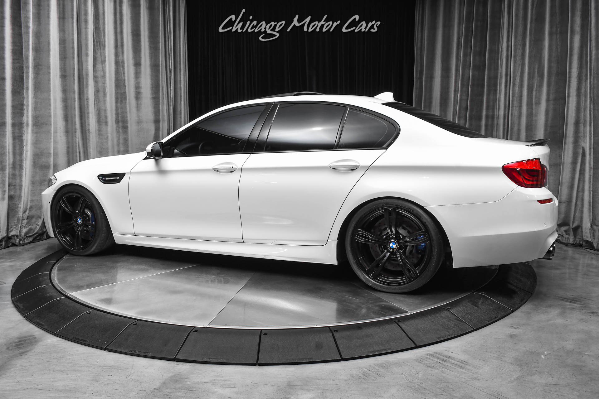 Used 2013 BMW M5 RWD image 3