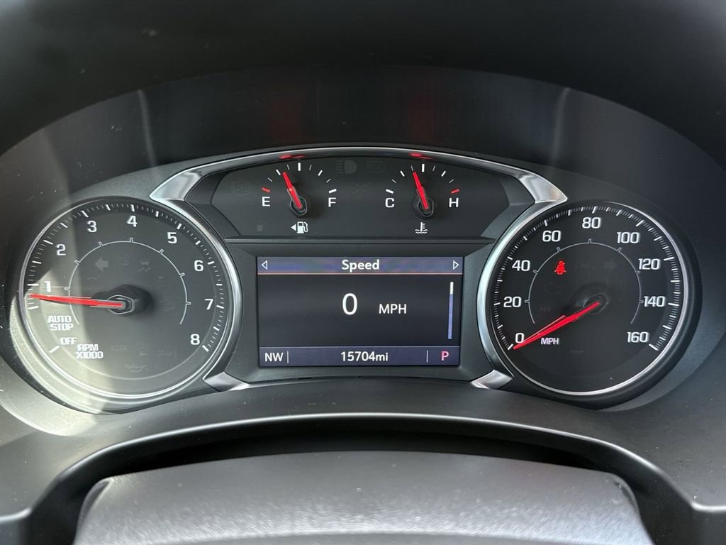 Used 2024 GMC Terrain SLT image 17