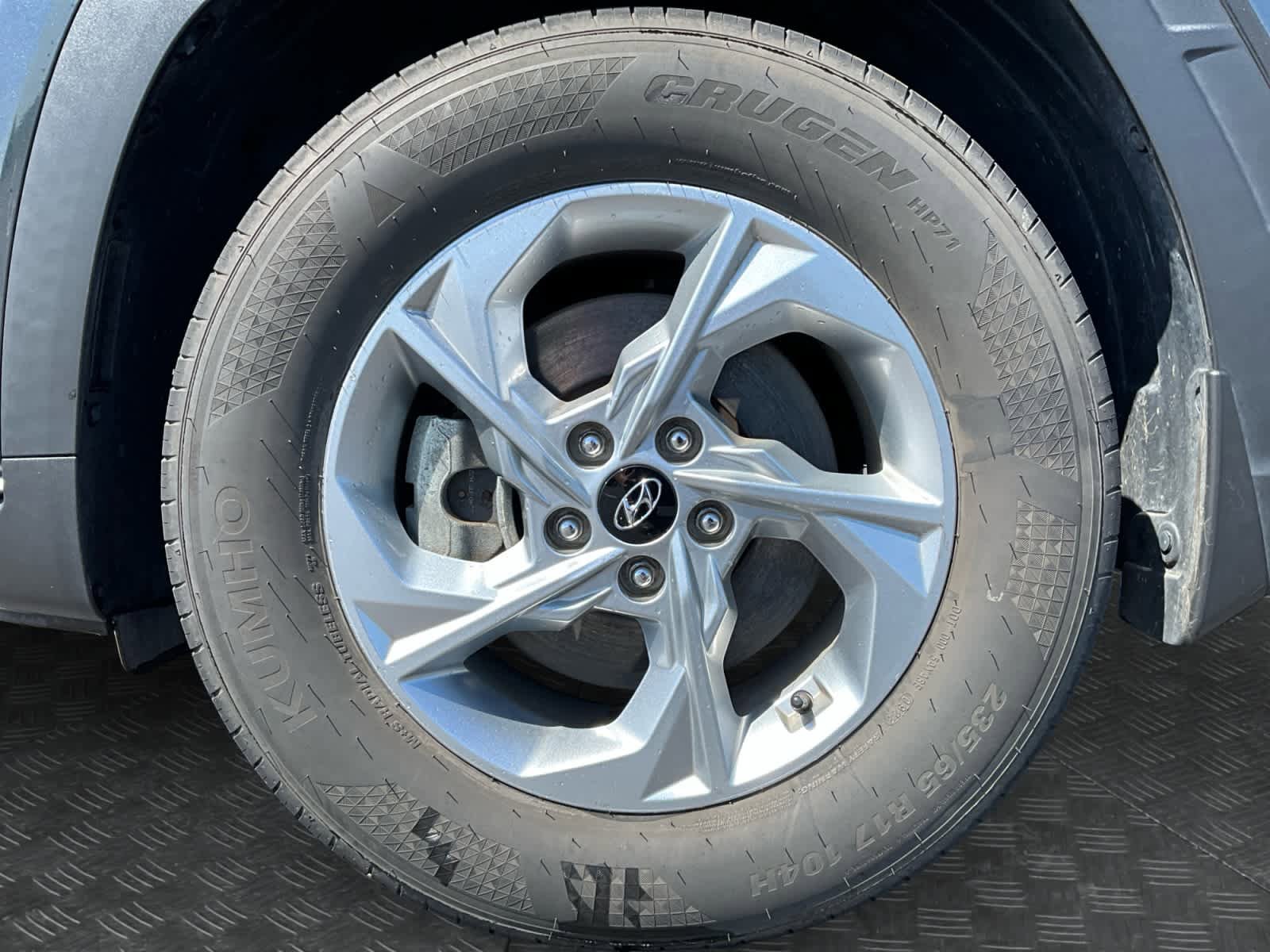 Used 2023 Hyundai Tucson SE image 16