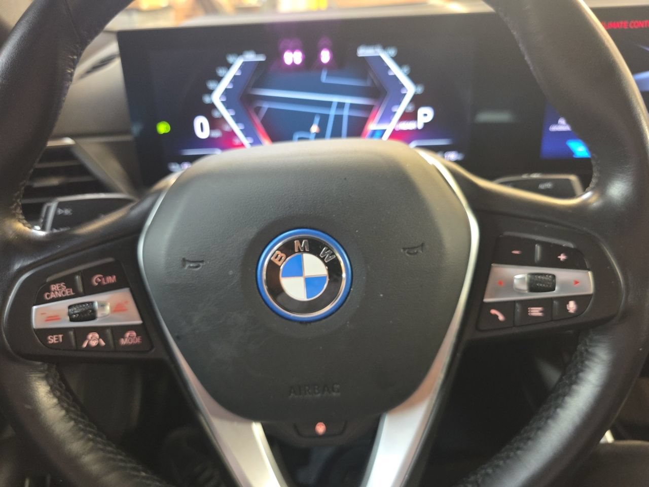 Used 2024 BMW i4 xDrive40i AWD/4WD image 30
