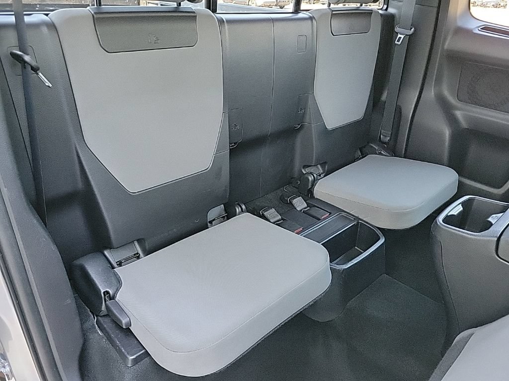 Used 2017 Toyota Tacoma SR5 AWD/4WD image 15