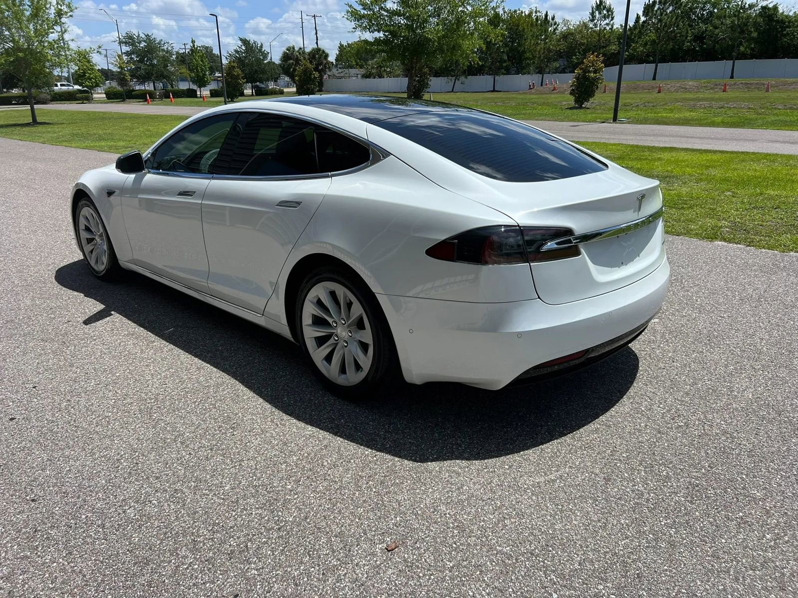 Used 2020 Tesla Model S AWD image 6