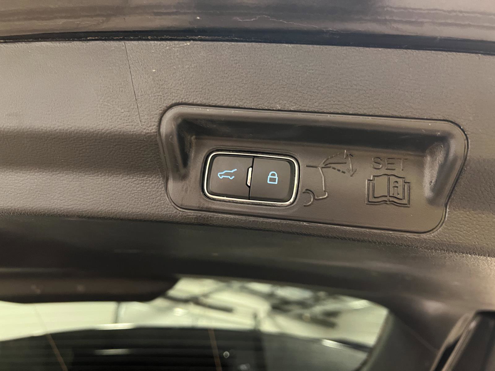 Used 2025 Ford Explorer ST-Line w/ ST-Line Street Pack image 33