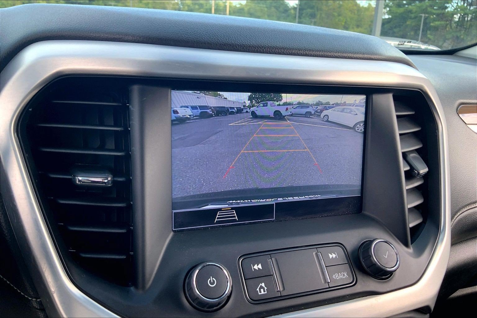 Used 2021 GMC Acadia SLE AWD/4WD image 27