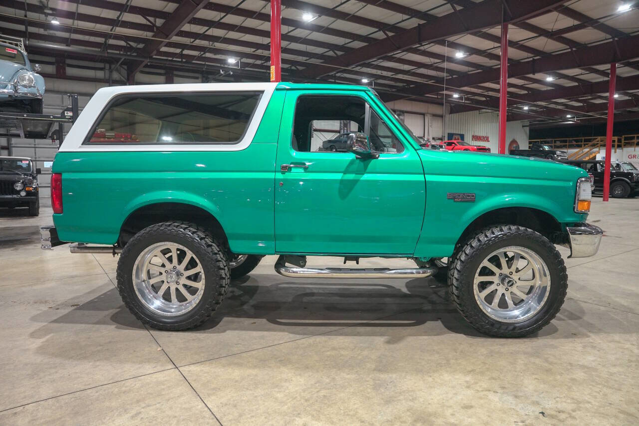 Used 1995 Ford Bronco XLT image 10