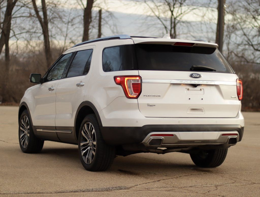 Used 2017 Ford Explorer Platinum image 5
