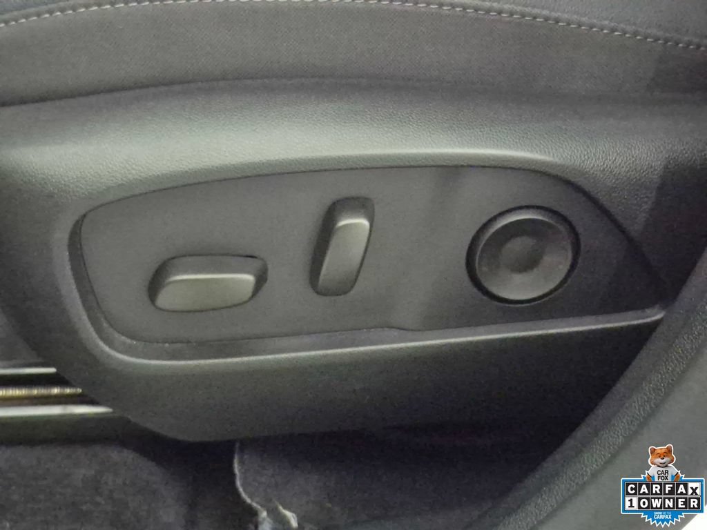 Used 2025 Chevrolet Equinox LT w/ Convenience Package II FWD image 18