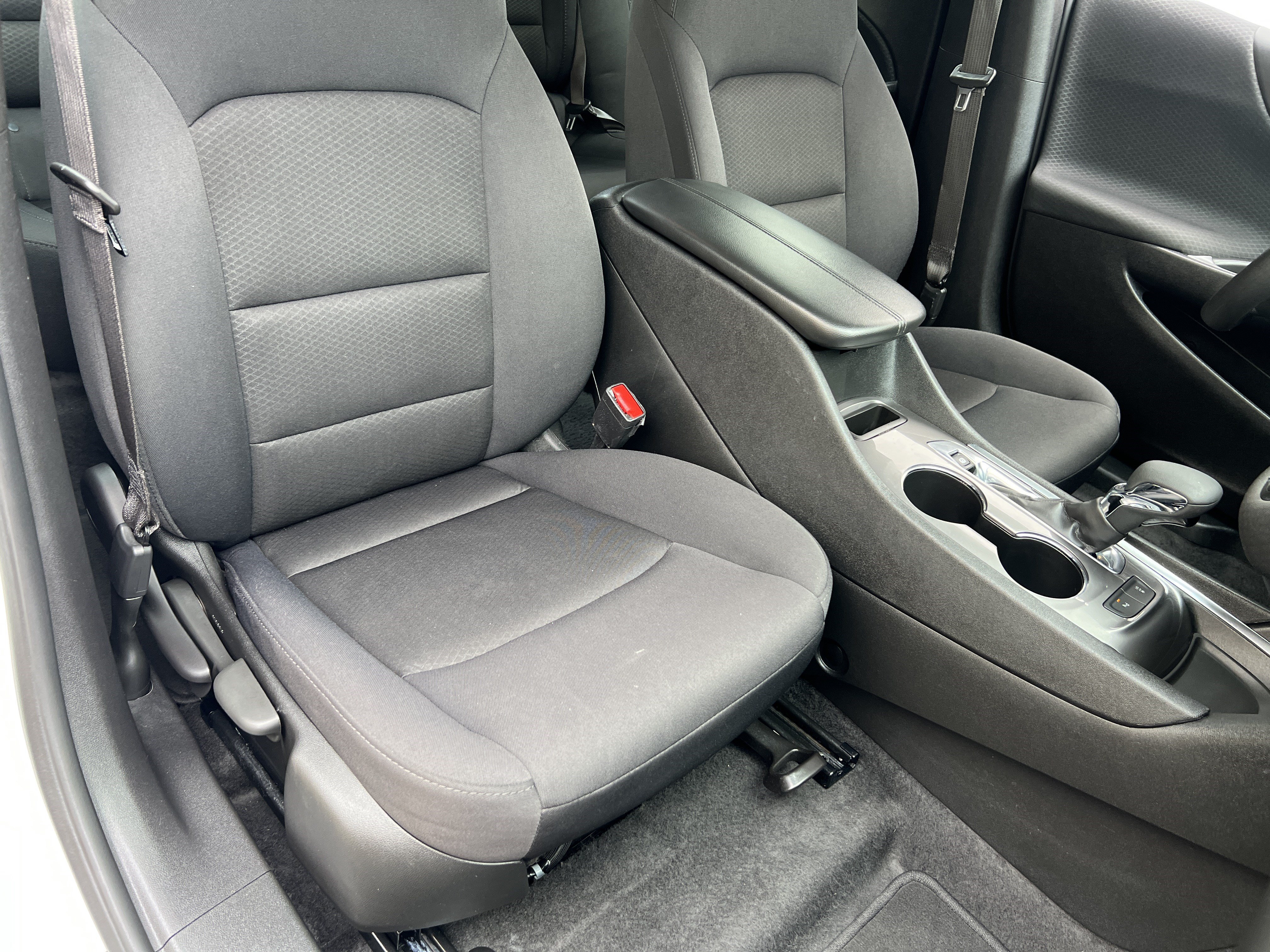 Used 2025 Chevrolet Malibu LT FWD image 23