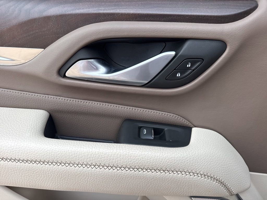 Used 2022 GMC Yukon XL Denali w/ Denali Premium Package image 36