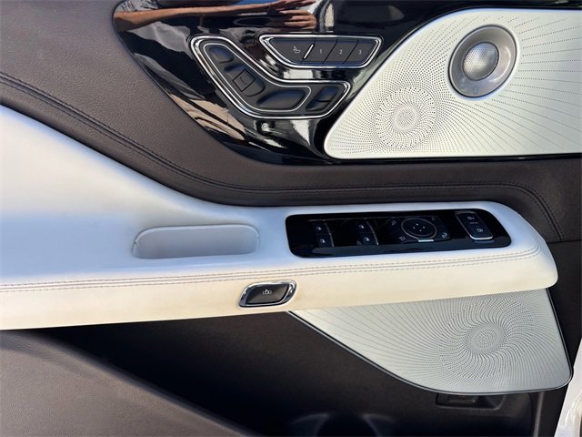 Used 2022 Lincoln Aviator Black Label w/ Dynamic Handling Package image 11