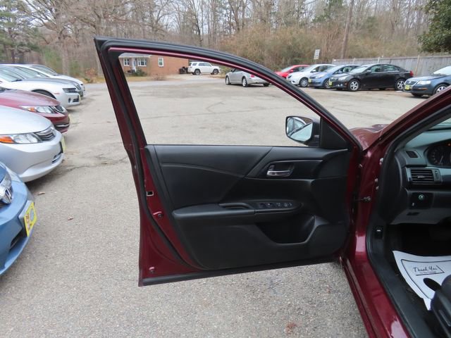 Used 2015 Honda Accord Sport image 16