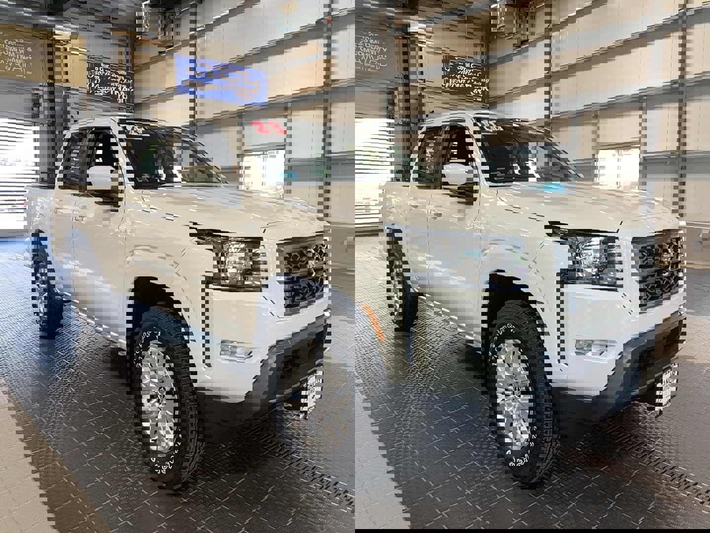 Used 2023 Nissan Frontier SV w/ SV Convenience Package