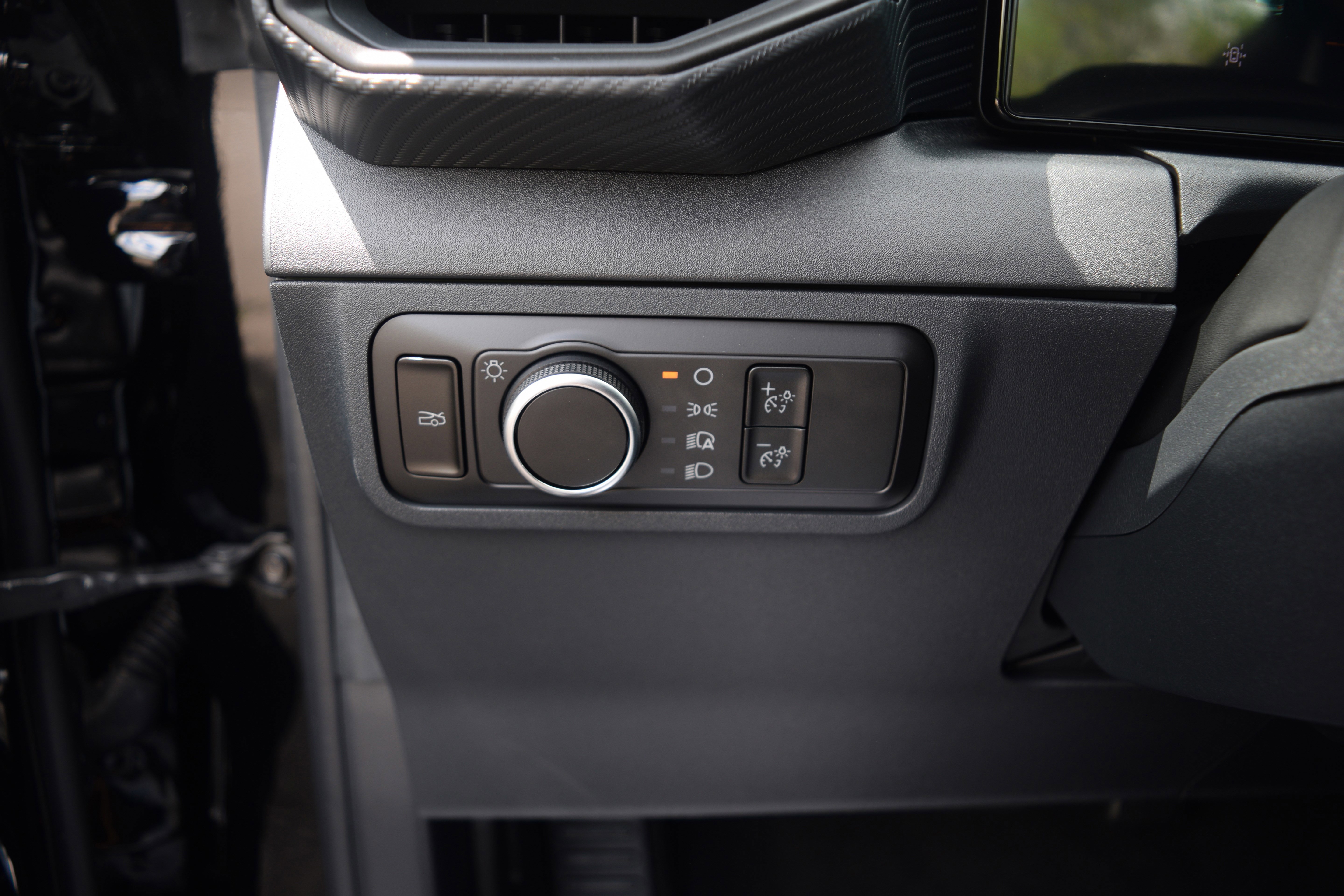 Used 2025 Ford Mustang Coupe RWD image 7