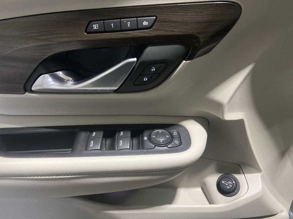 Used 2019 GMC Terrain Denali w/ Advanced Safety Package image 24