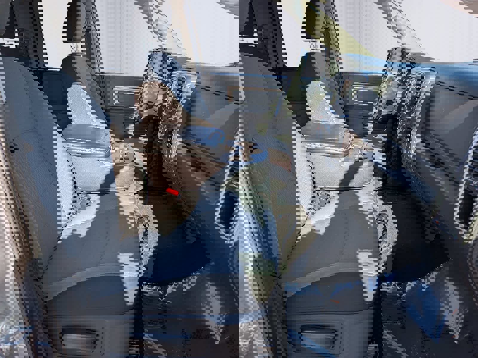 Used 2024 RAM 1500 Classic SLT image 10