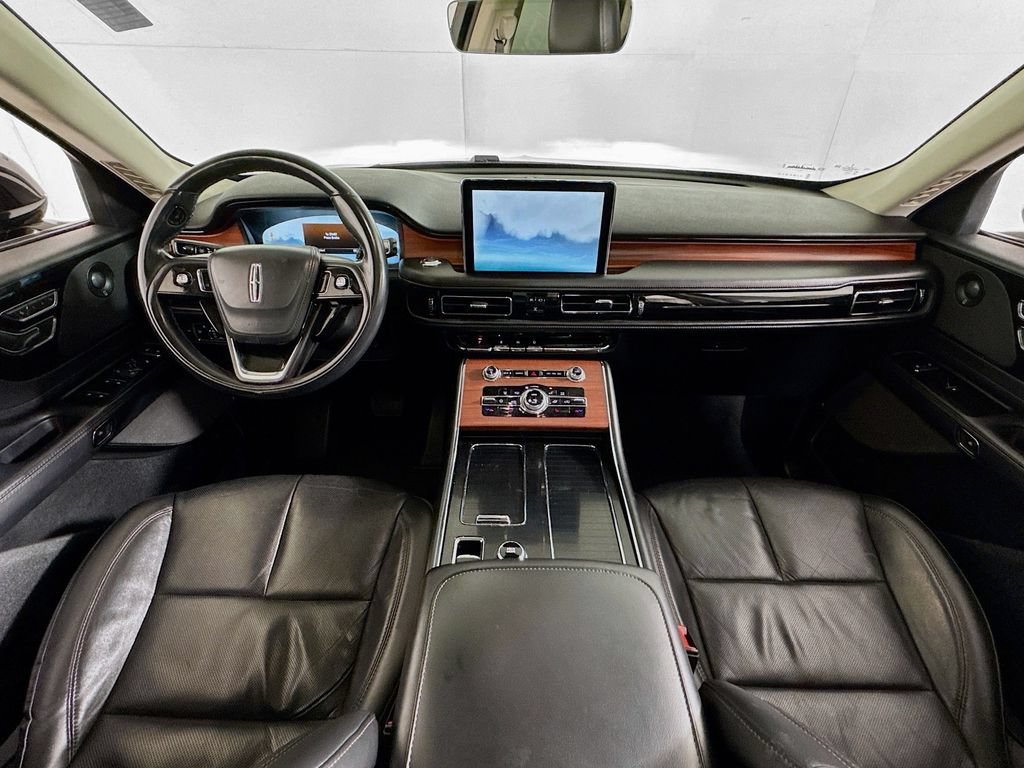 Used 2022 Lincoln Aviator Reserve AWD/4WD image 32
