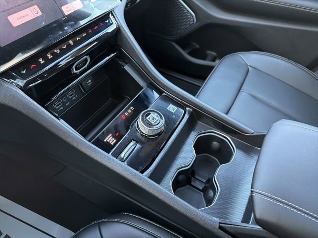 New 2026 Jeep Grand Cherokee Limited w/ Limited Altitude Package AWD/4WD image 28