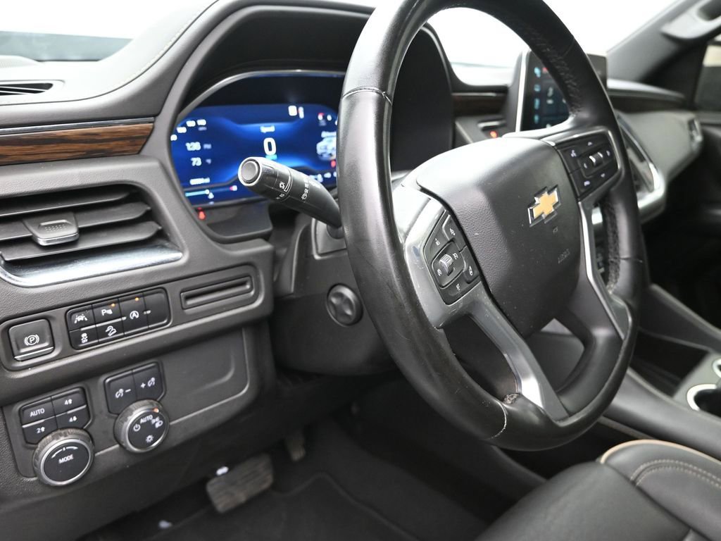 Used 2023 Chevrolet Tahoe Premier AWD/4WD image 12