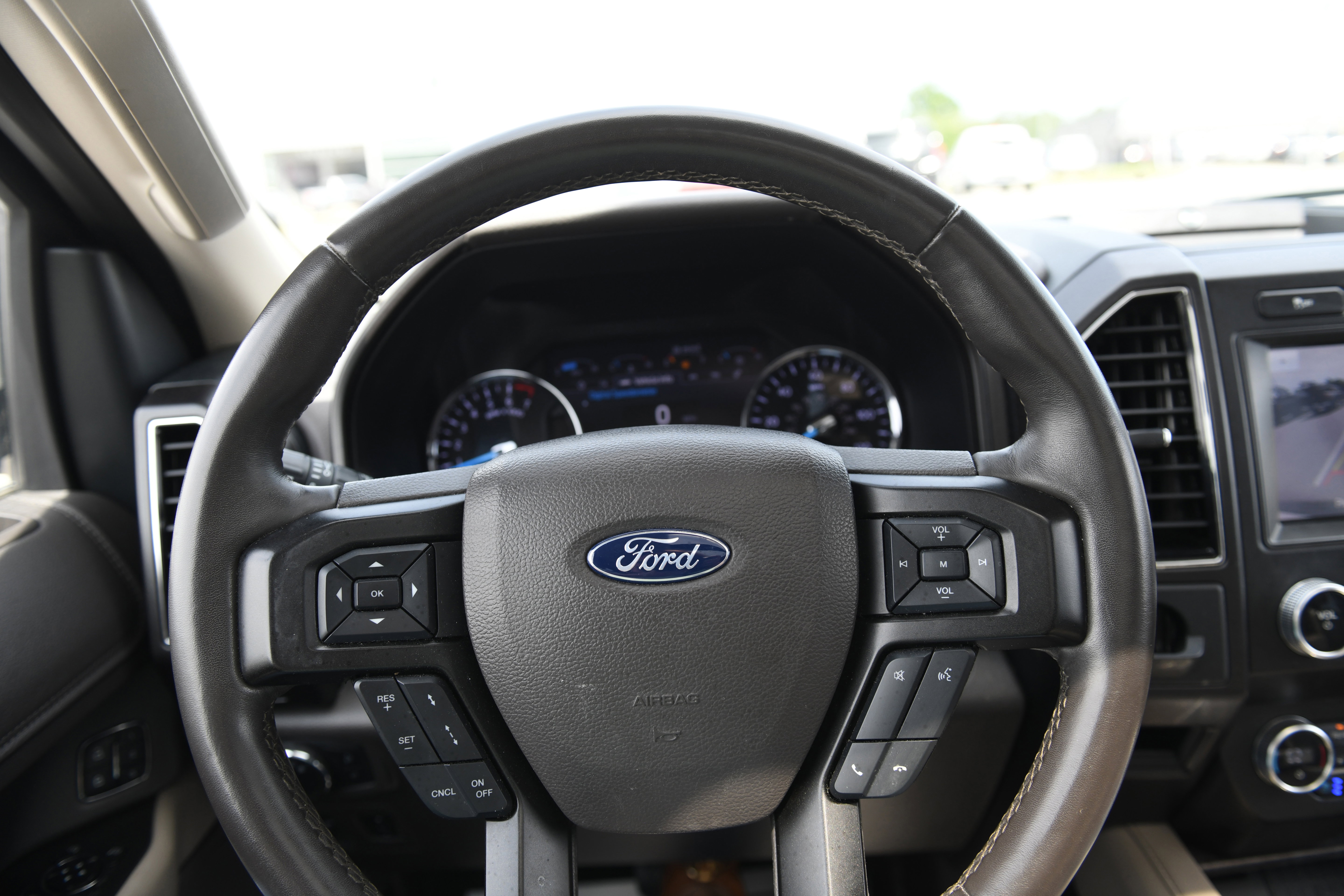 Used 2020 Ford Expedition Limited w/ Equipment Group 301A image 18