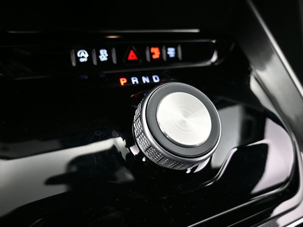 Used 2024 Jeep Wagoneer 2WD image 30