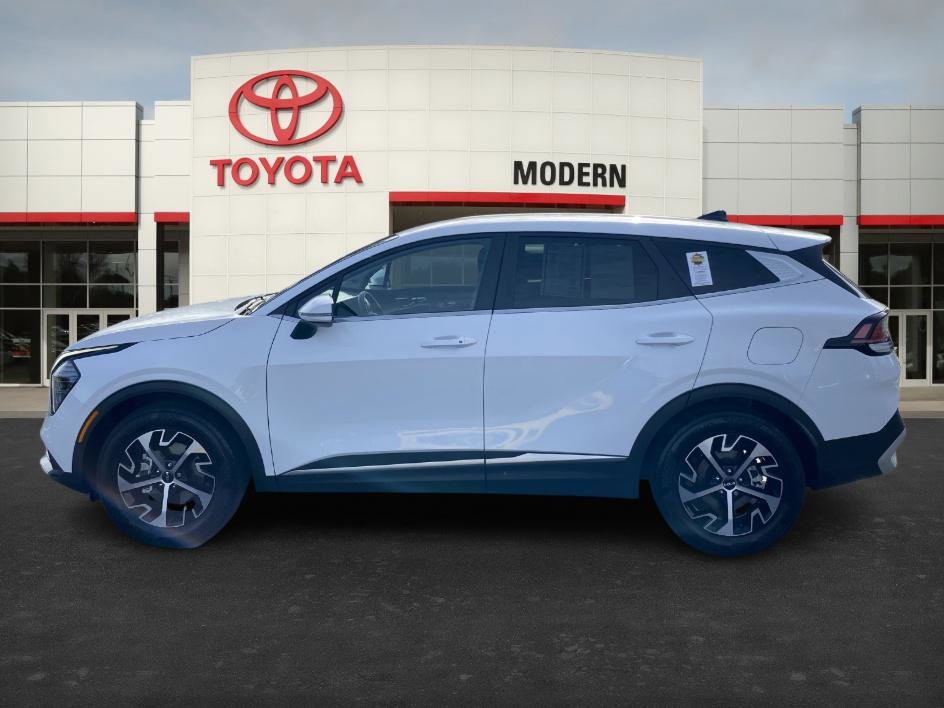 Used 2025 Kia Sportage EX image 7