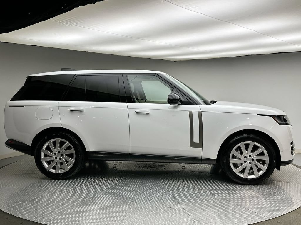 Certified 2025 Land Rover Range Rover SE AWD/4WD image 14