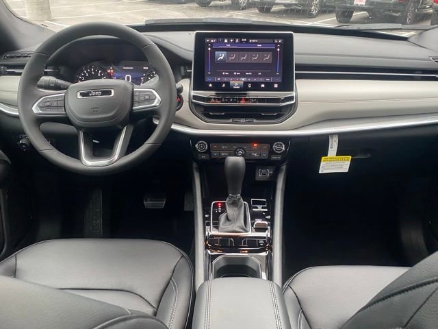 New 2026 Jeep Compass Limited image 32