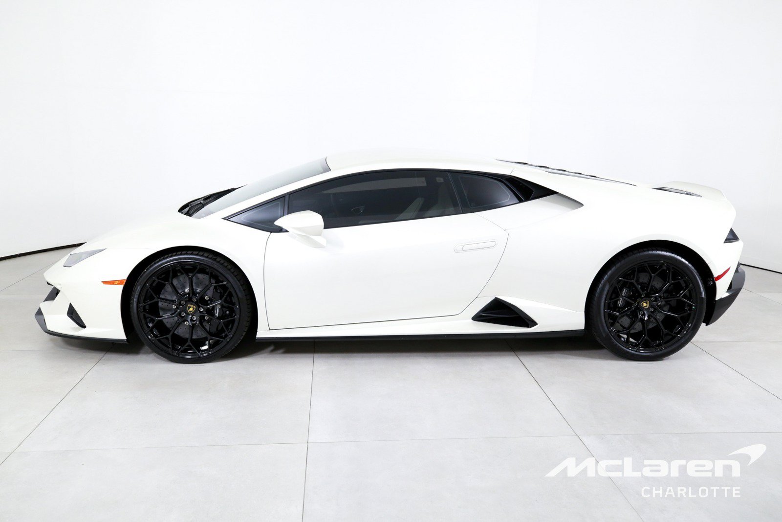 Used 2022 Lamborghini Huracan EVO AWD/4WD image 5
