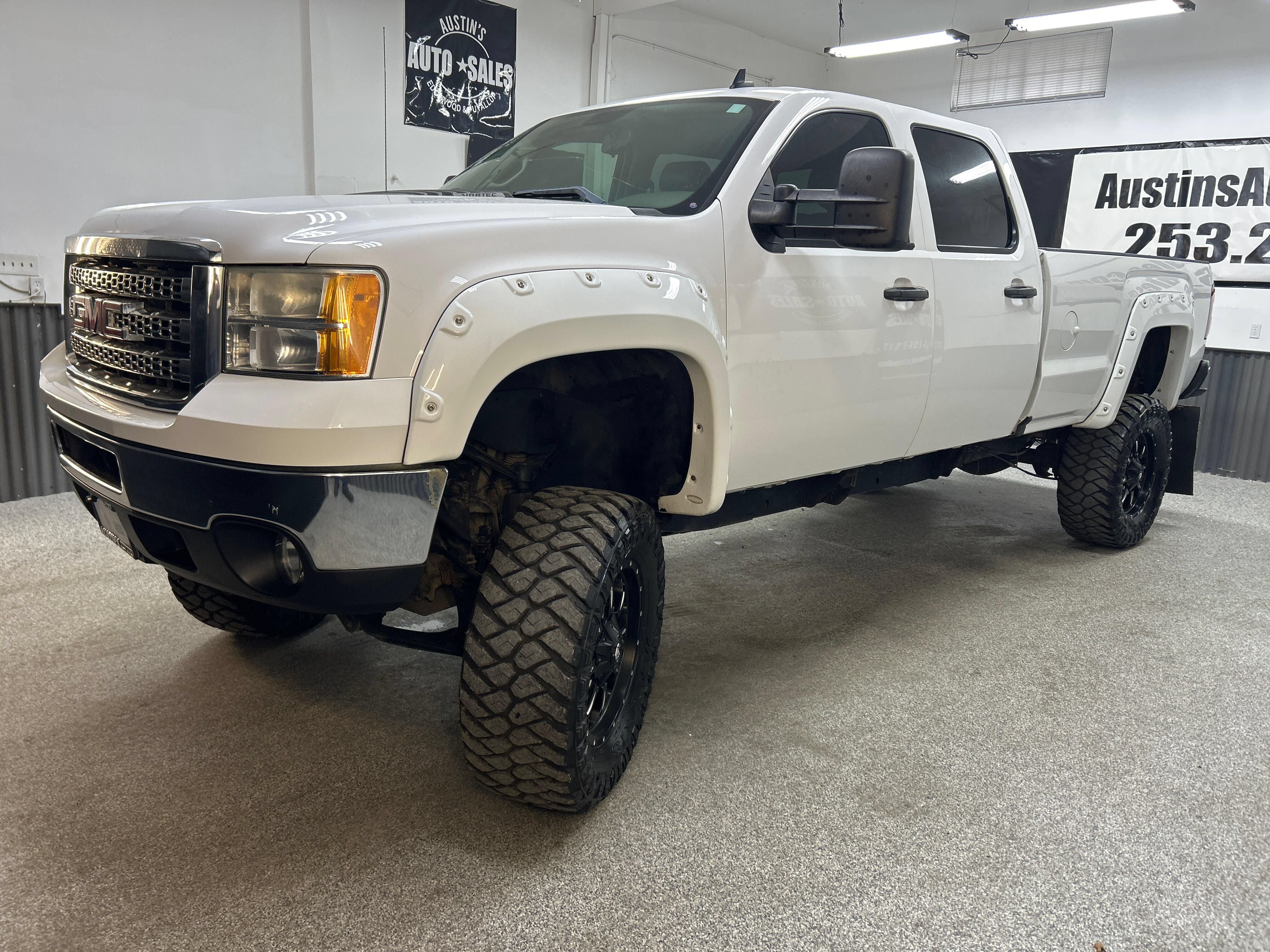 Used 2014 GMC Sierra 3500 W/T AWD/4WD image 3