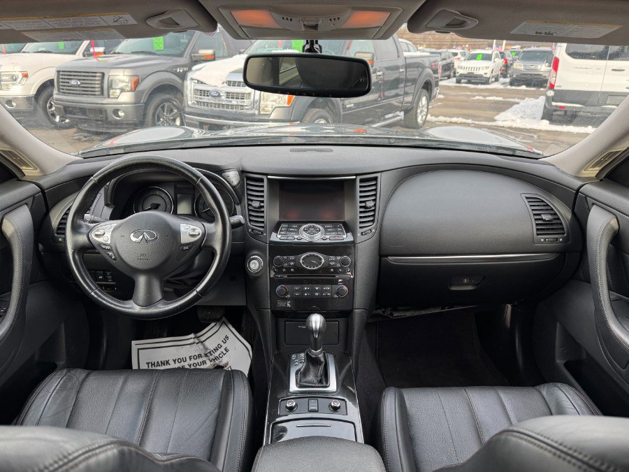 Used 2017 INFINITI QX70 AWD w/ Premium Package image 21