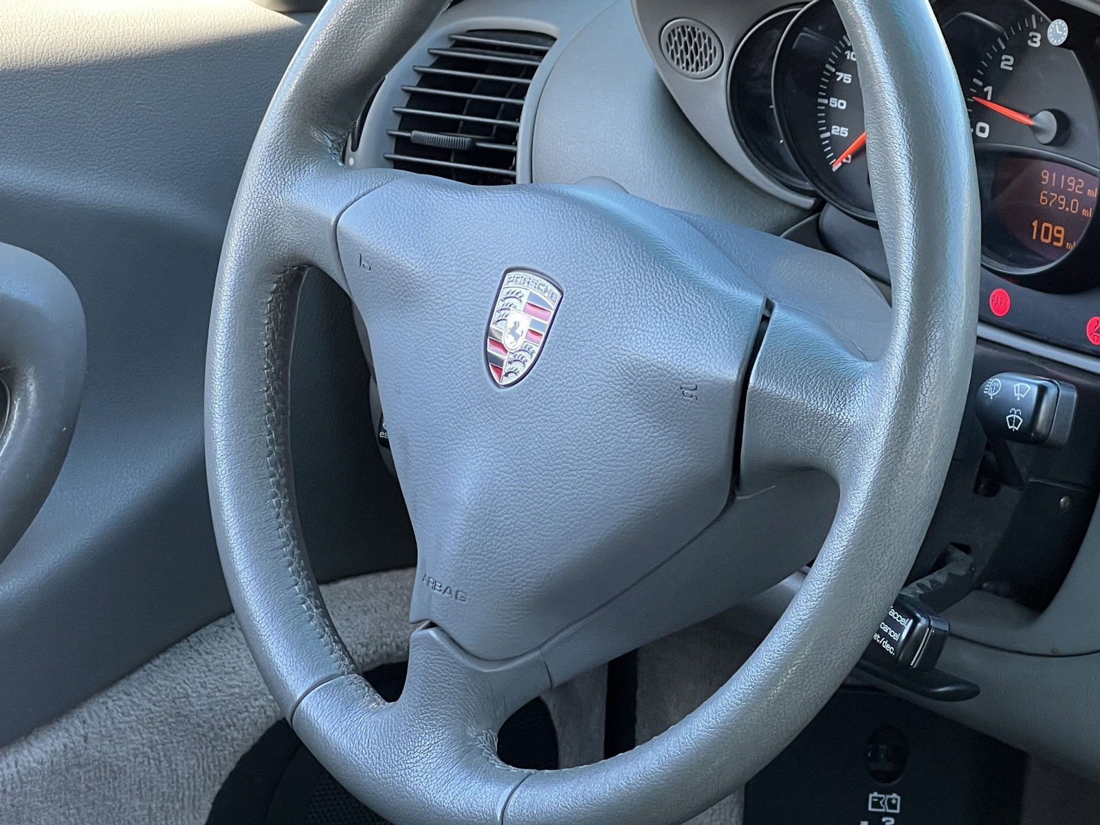 Used 2002 Porsche 911 Carrera image 18