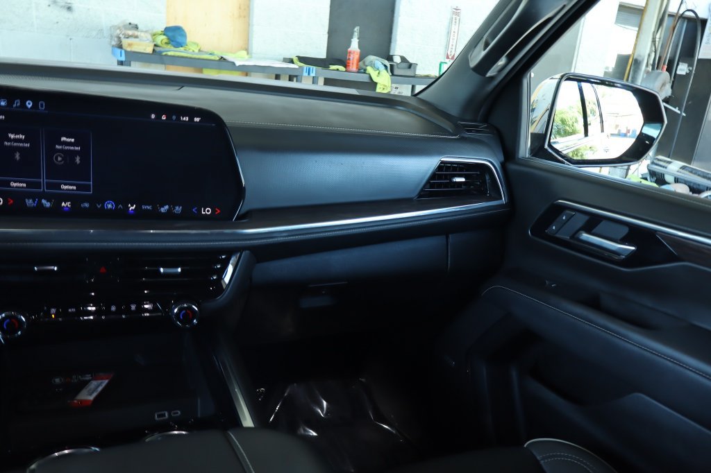 Used 2026 Chevrolet Suburban Premier w/ Sun And Tow Package AWD/4WD image 31