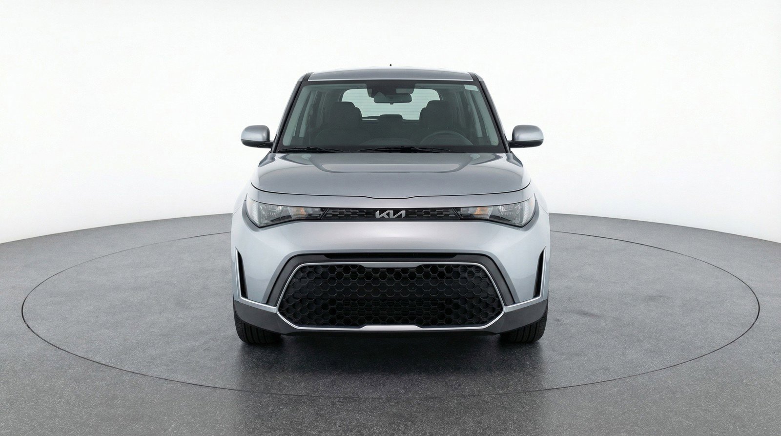 Used 2025 Kia Soul LX w/ LX Technology Package FWD image 2