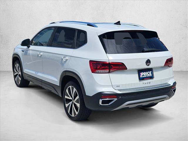 Used 2023 Volkswagen Taos SE w/ Panoramic Sunroof Package FWD image 8