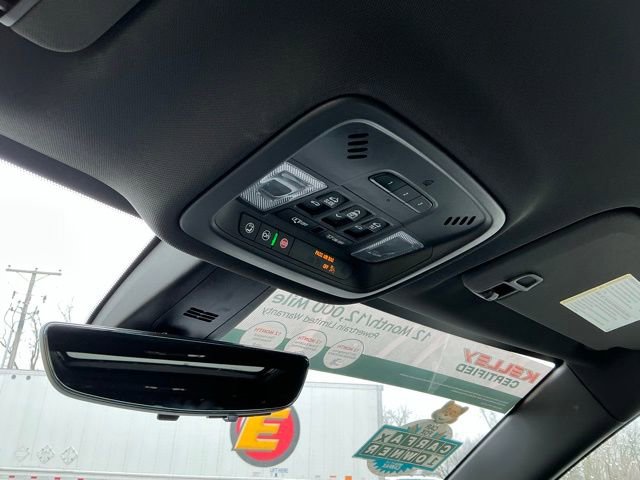 Used 2023 Chevrolet Traverse High Country image 28