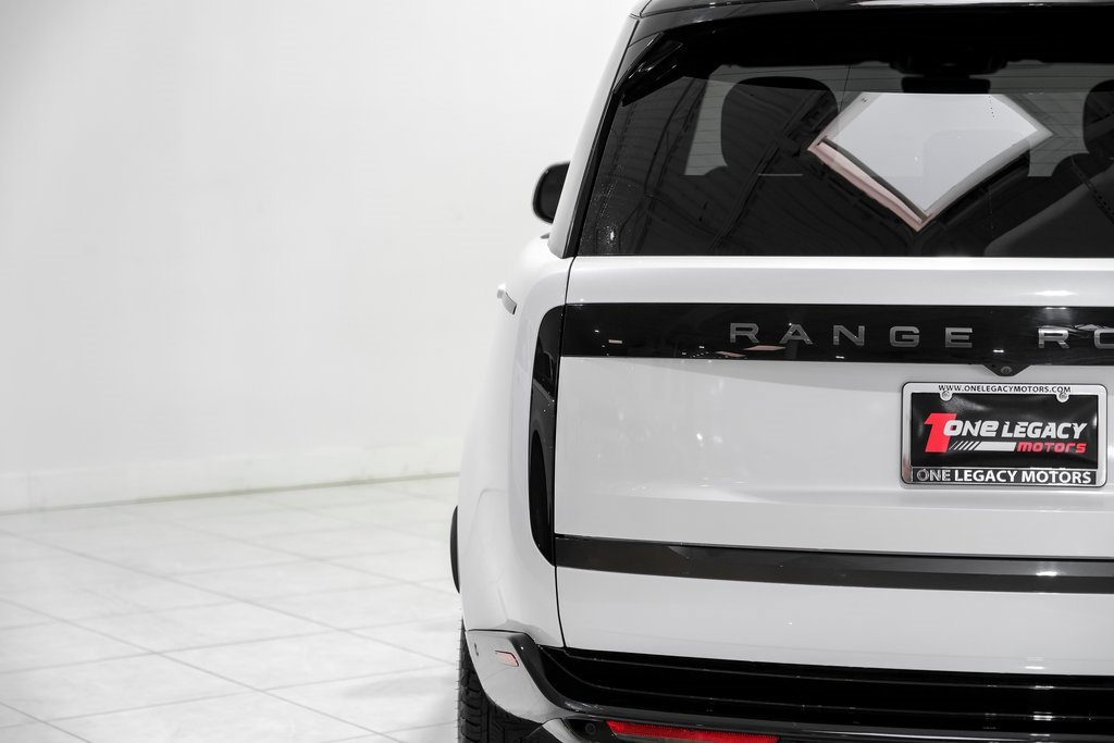 Used 2023 Land Rover Range Rover SE image 42