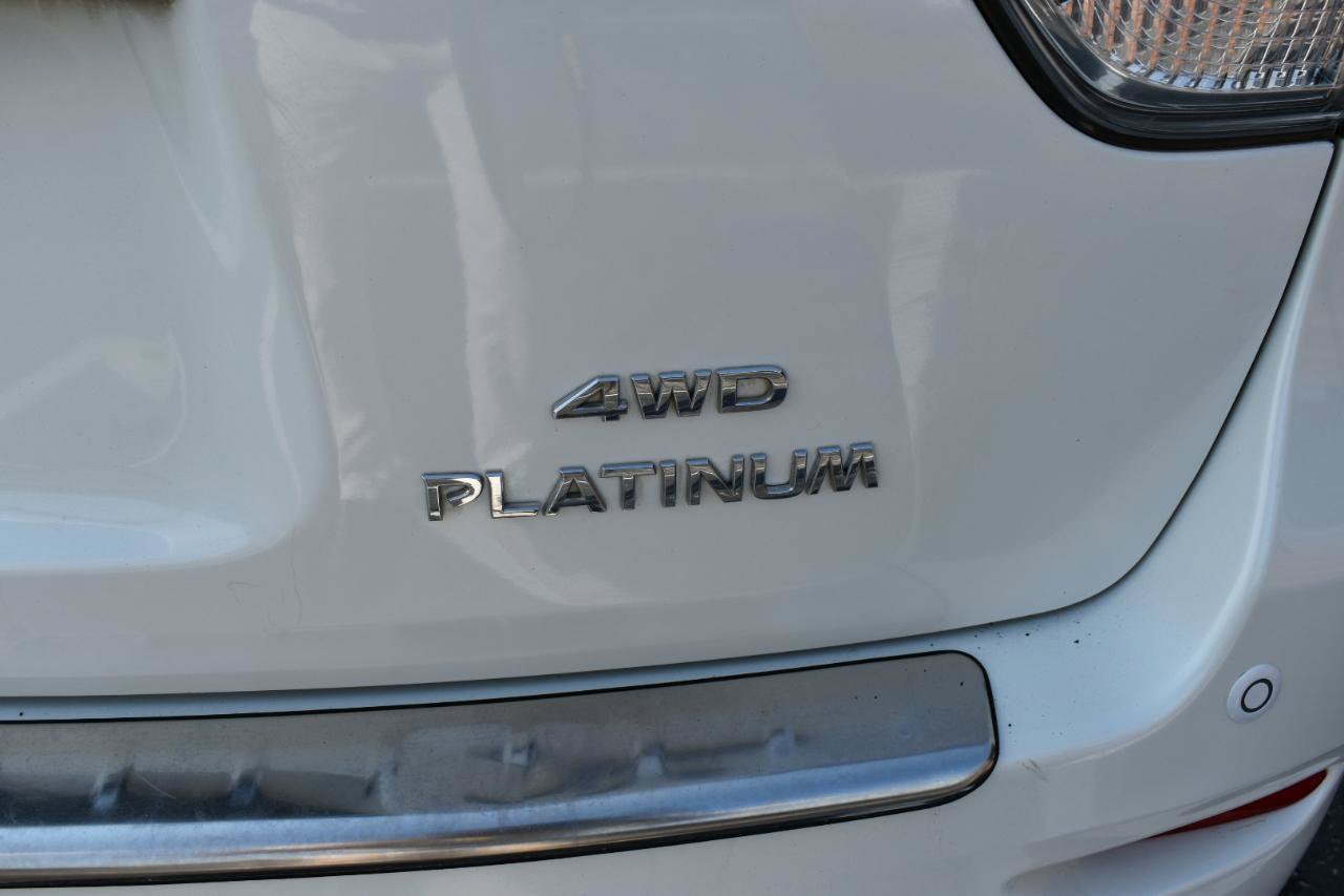 Used 2014 Nissan Pathfinder Platinum w/ Platinum Premium Package AWD/4WD image 16