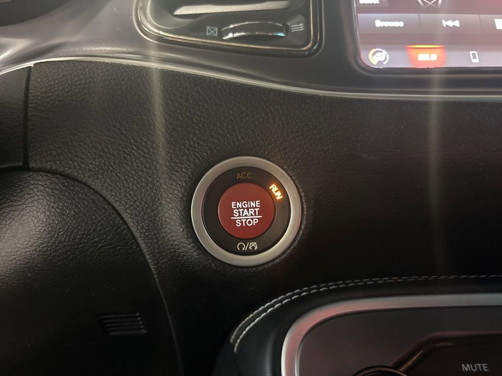 Used 2020 Dodge Challenger SRT Hellcat image 16