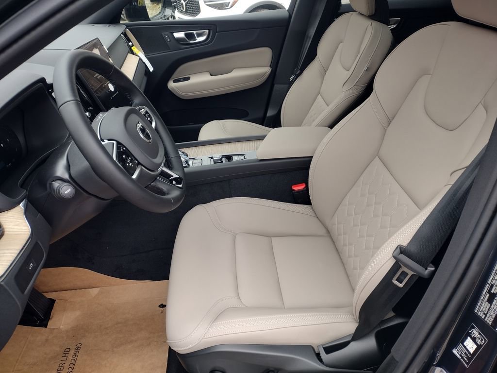 New 2026 Volvo XC60 B5 Plus w/ Protection Package Premier image 12