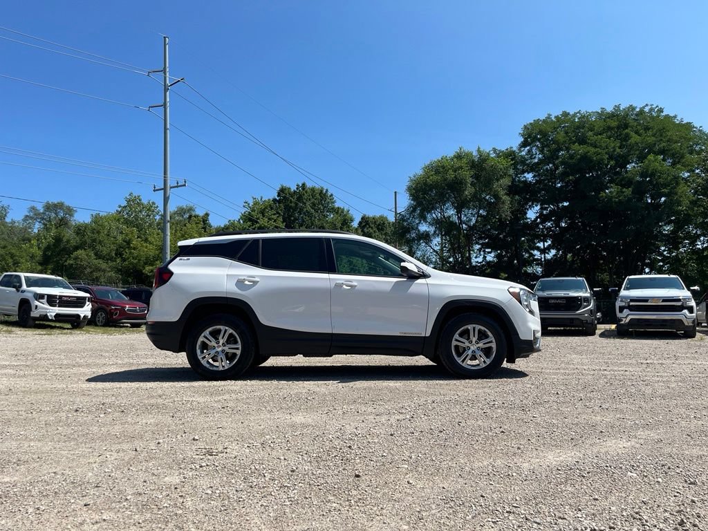 Used 2022 GMC Terrain SLE w/ Driver Convenience Package AWD/4WD image 6