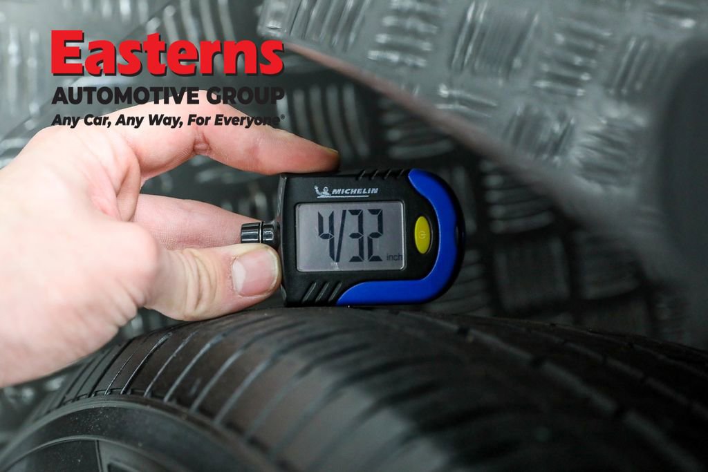 Used 2023 Chrysler Pacifica Touring-L image 28