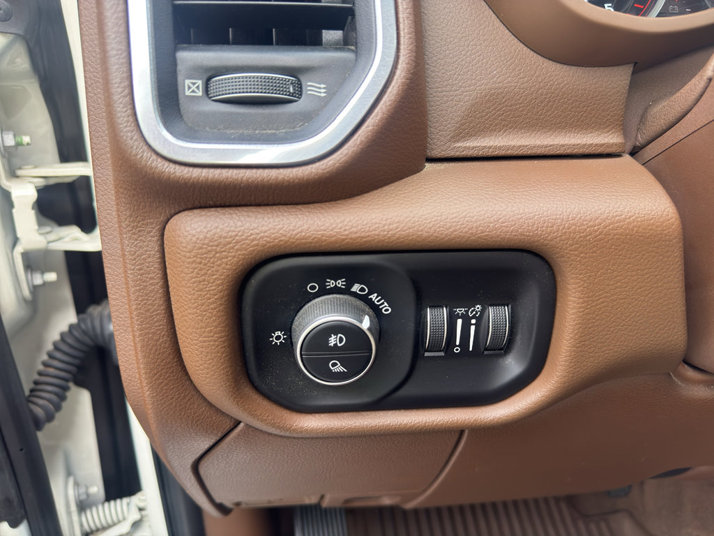 Used 2022 RAM 3500 Laramie image 18