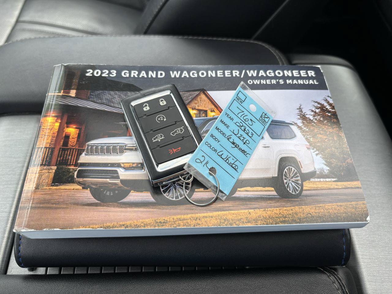 Used 2023 Jeep Wagoneer Series II w/ Convenience Group I AWD/4WD image 39