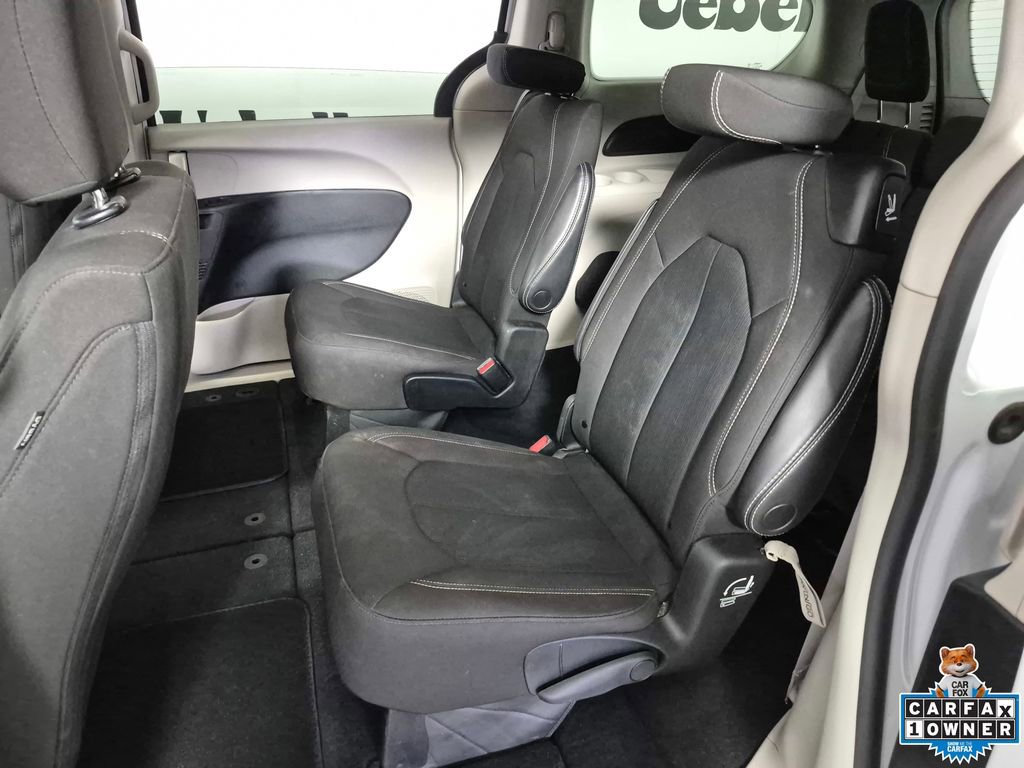 Used 2023 Chrysler Voyager LX image 21