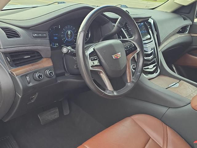 Used 2019 Cadillac Escalade Premium Luxury AWD/4WD image 13