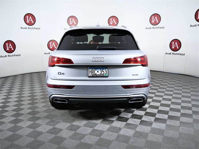 Used 2022 Audi Q5 2.0T Premium w/ Convenience Package image 7