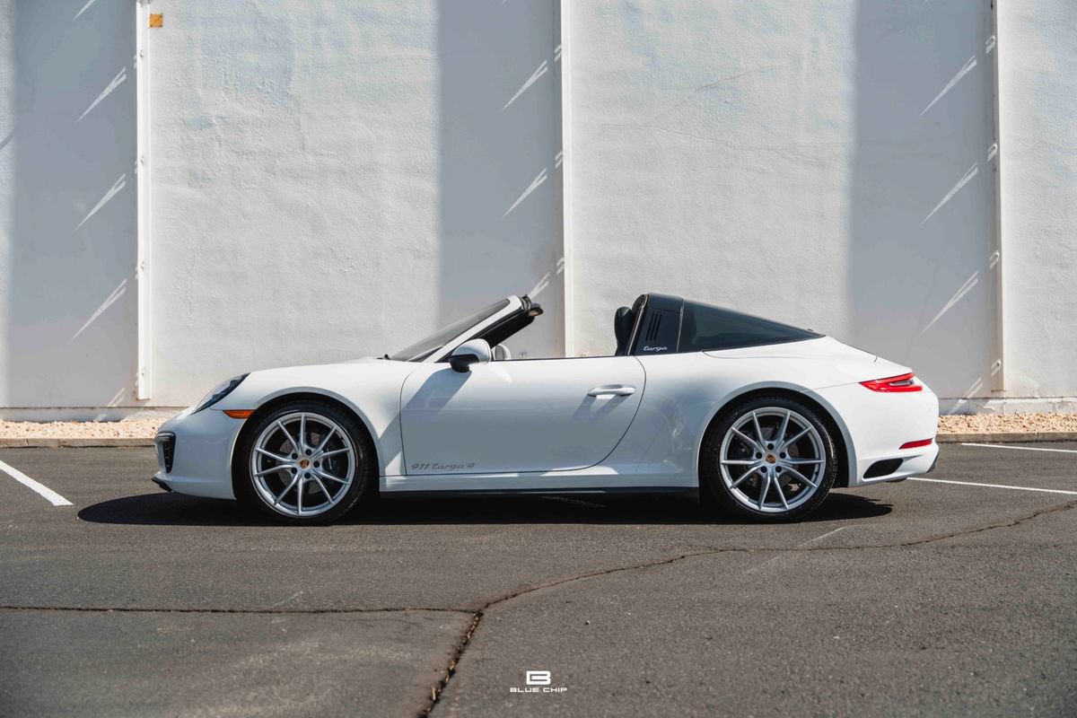 Used 2019 Porsche 911 Targa 4 AWD/4WD image 16