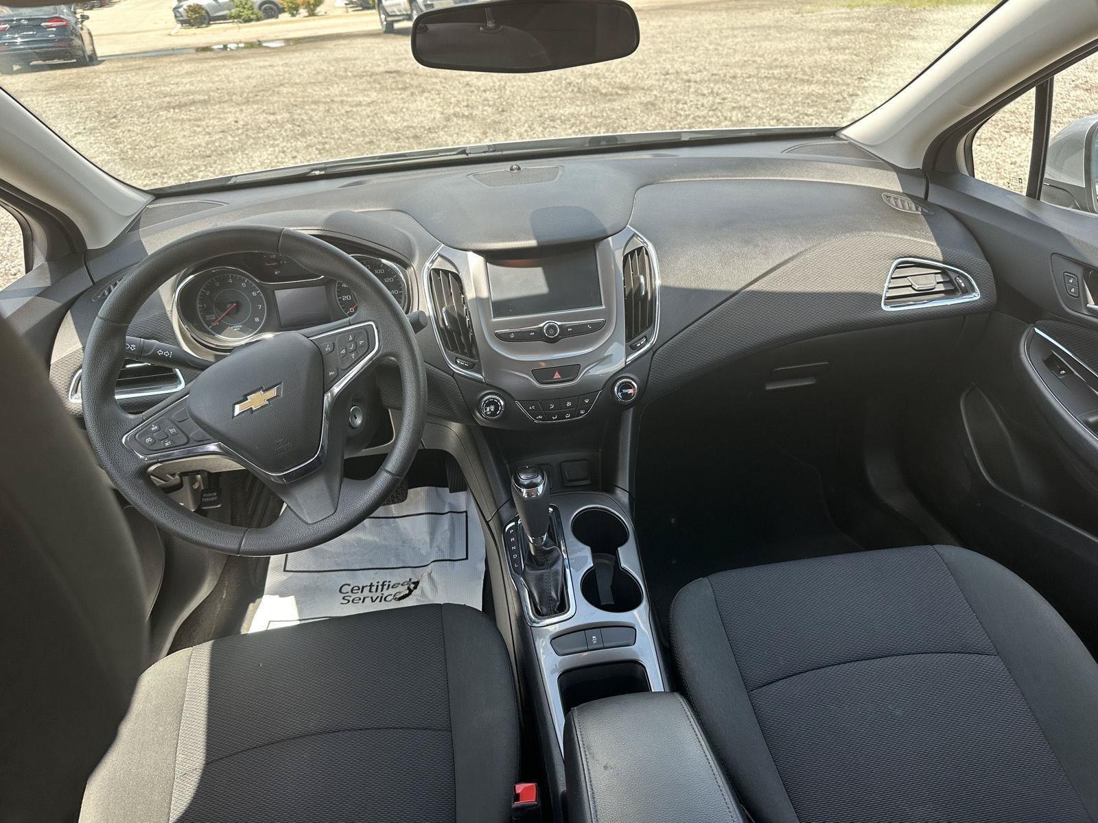 Used 2016 Chevrolet Cruze LT FWD image 20